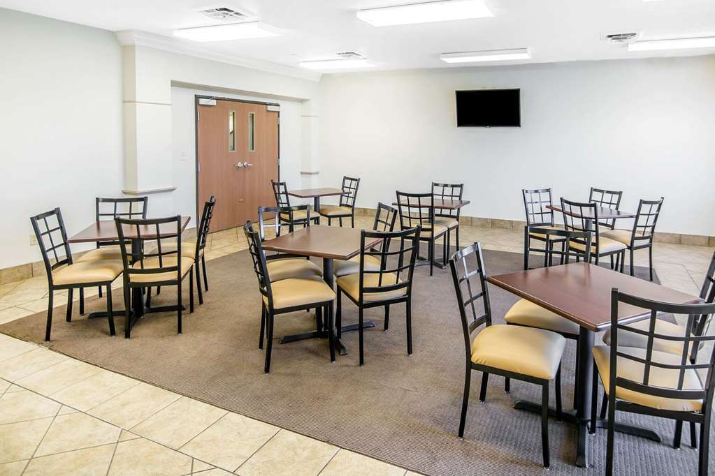 Quality Inn Parsons North Restaurant foto